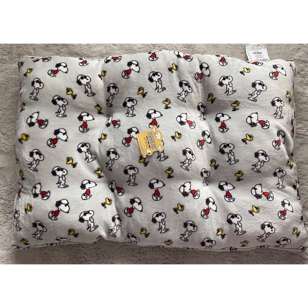 PEANUTS SNOOPY Woodstock Joe Cool Pillow Dog BED‎ Super Soft 33 x 22 x 4” NEW